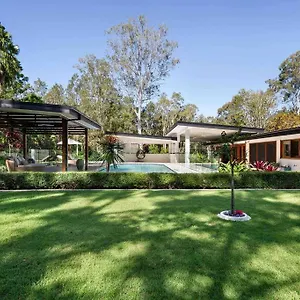  Guest house Nature Paradise New Acreage 4 Bedroom House