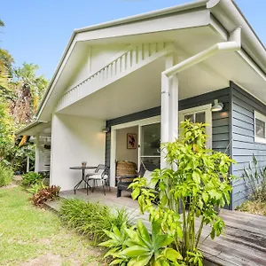 the-beach-shack-byron-bay-2481.hotelsbyronbayaustralia.com/