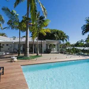 byron-springs.hotelsbyronbayaustralia.com/